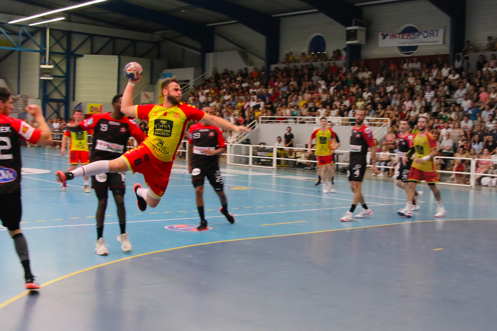 Action - Handball : Nationale 1 - PAU NOUSTY SPORTS : Plus est en nous !